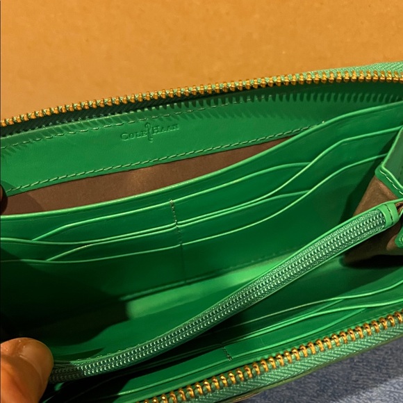 Cole Haan Green Leather Women's Wallet - Picture 5 of 8